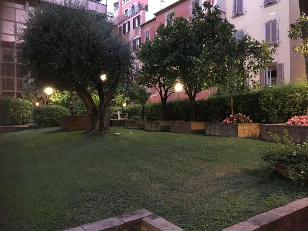 La Casa Di Cristian A Trevi * Rome
